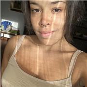 Studentessa di lingue impartisce lezioni private in lingua per tutti i livelli